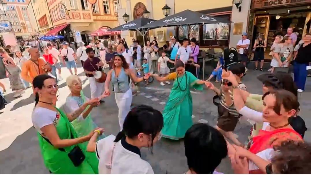 Harinama in der Innenstadt